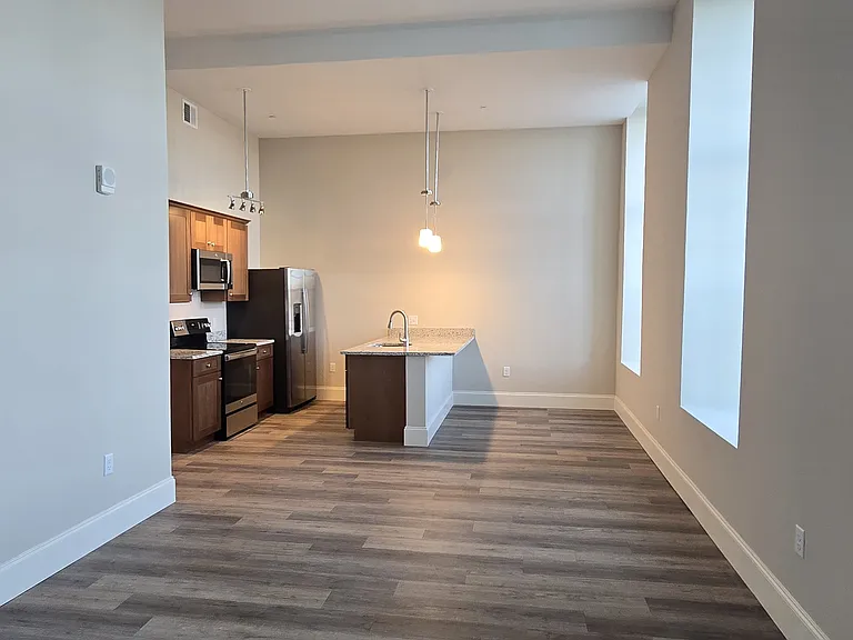 King Philip Lofts — Photo 9