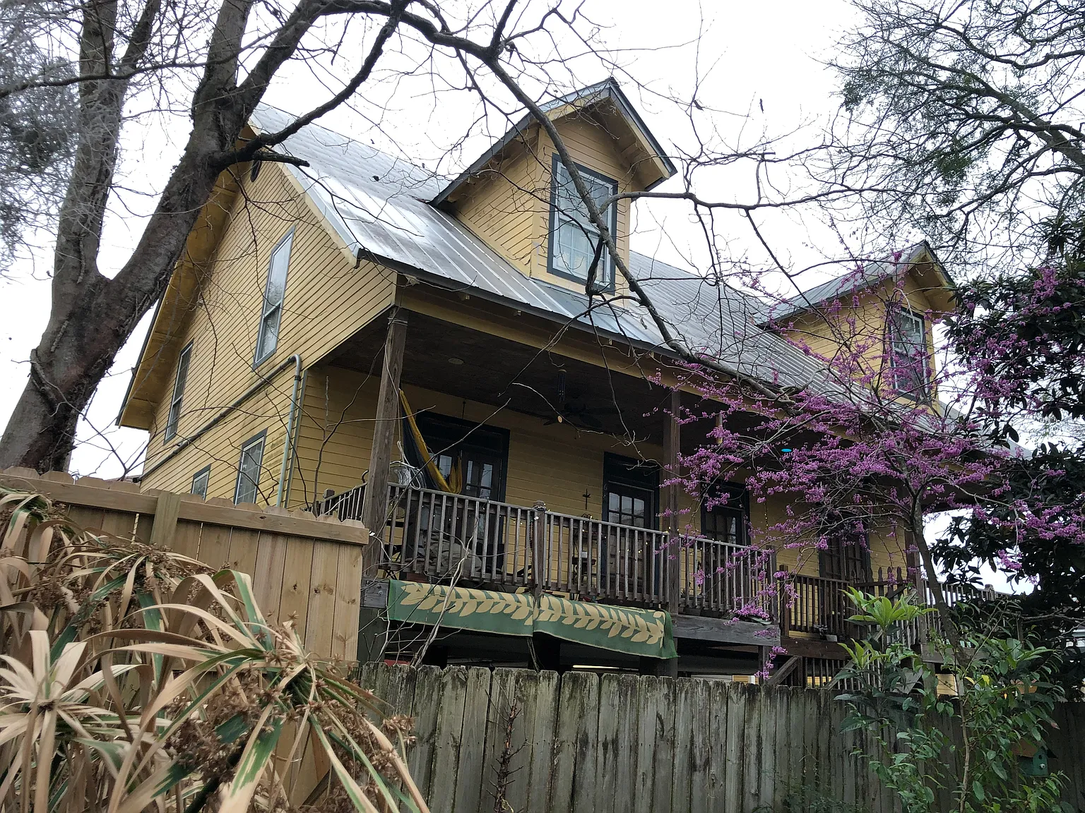 689 N 8th St — Photo 1