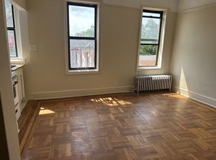 2954 E 196th St #D1, Bronx, NY 10461