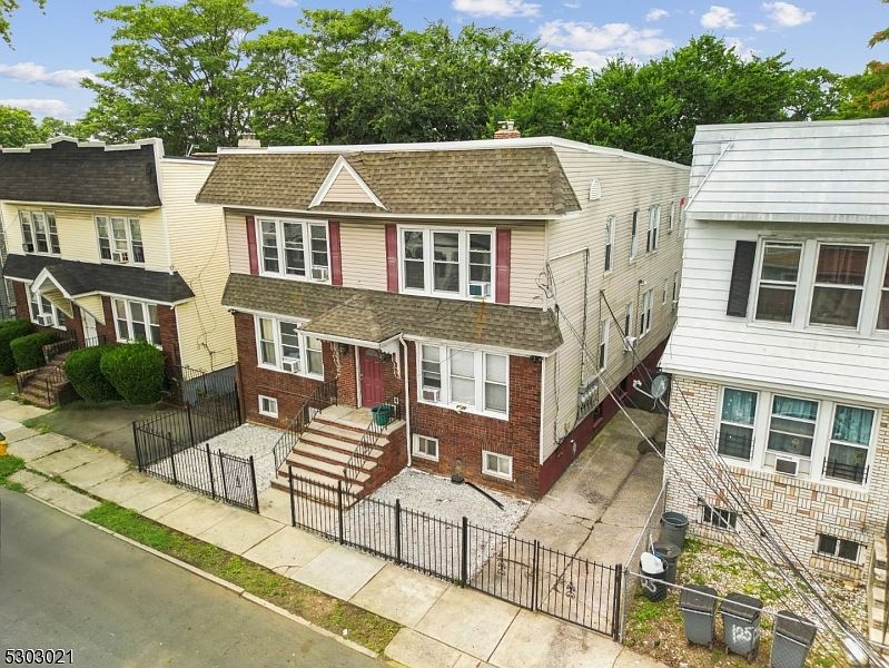 1st image of 129 Carolina Ave
