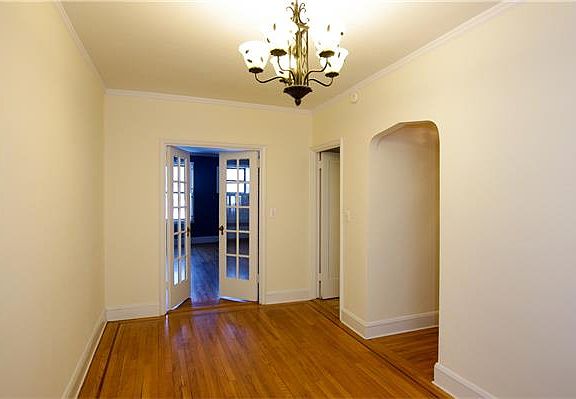 2nd image of 3875 Waldo Avenue 1b #1B