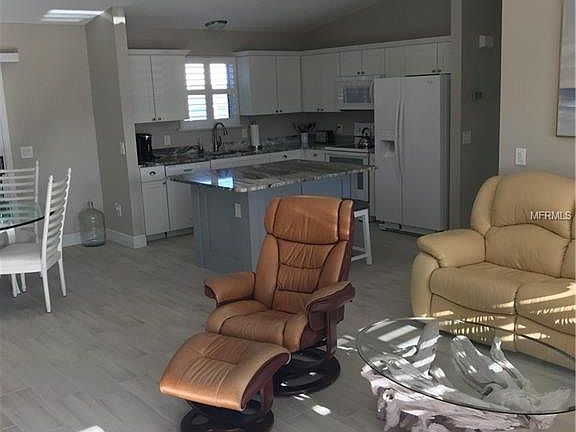 5th image of 1309 Corona Ct