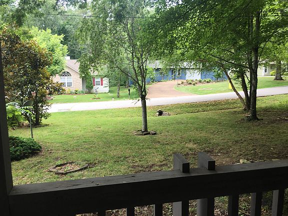 4th image of 17 Julien Ct