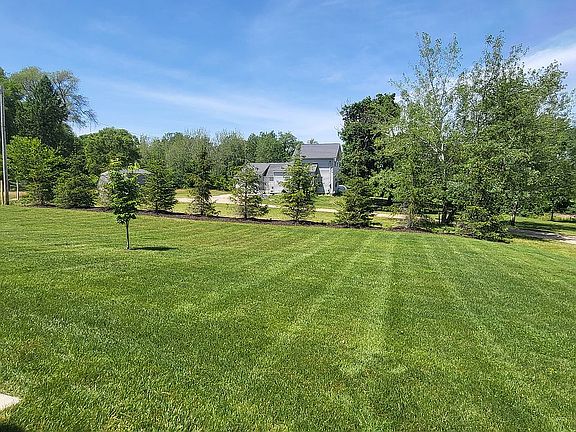 5th image of 373 Fair Lane Dr NW