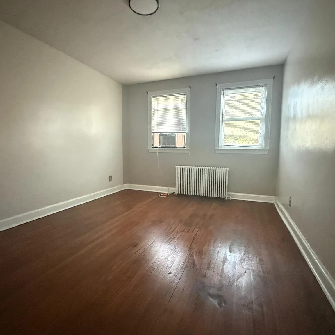 4 bed, 1320 sqft, $5,000 — Photo 4