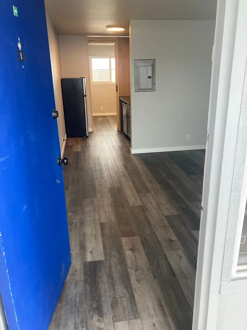 Queen Villa Apartments - Queen Needle, LLC — Photo 3
