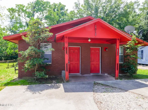 5012 Meridian St, Moss Point, MS 39563