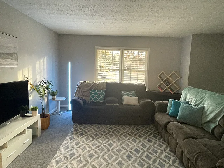 3942 Emerald North Dr #2 — Photo 3