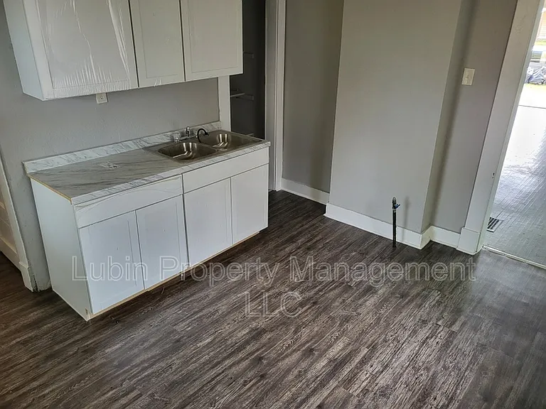 1628 E McLemore Ave — Photo 9
