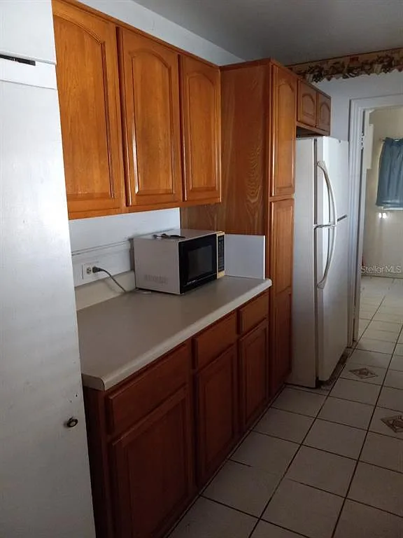 3 bed, 1.5 bath, 1180 sqft, $2,000 — Photo 2