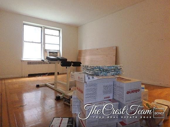 2nd image of 160 Bennett Ave APT 2D