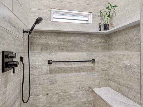 35th image of 157 Giles Ln