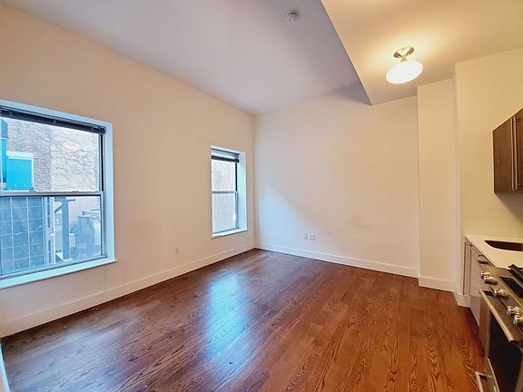 5th image of 68 Livingston St #2F