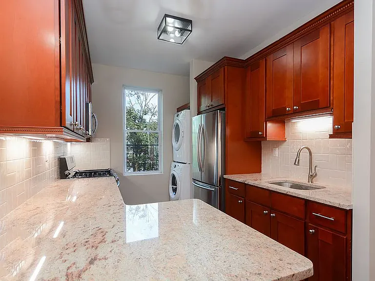 1479 Dean St #3A — Photo 2