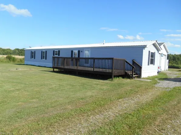 7200 Hammond Corners Rd, Pierpont, OH 44082