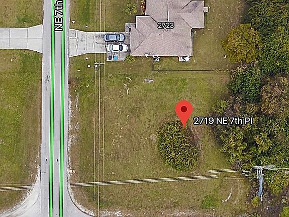 4th image of 2719 NE 7th Pl