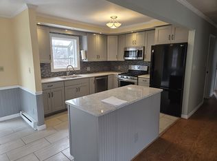 6 Anthony Dr, Laconia, NH 03246