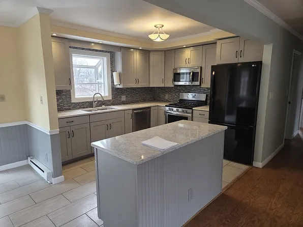 6 Anthony Dr, Laconia, NH 03246