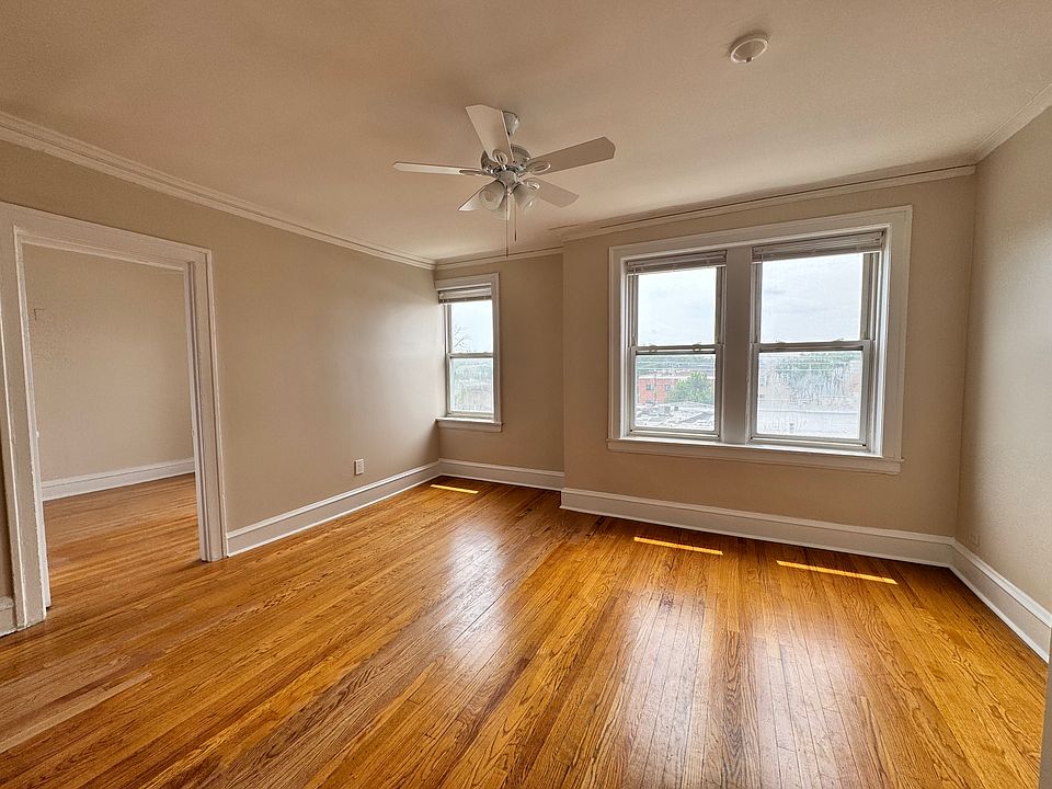1st image of 4426 N Whipple St #3W