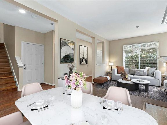 4th image of 17811 NE 93rd Way Unit 1