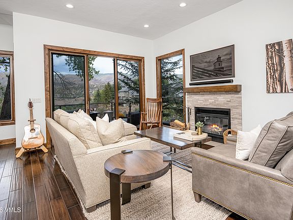 4th image of 117 Arlington Pl #11C