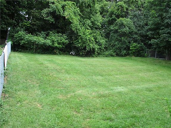 3rd image of 171 Genesee Park Dr
