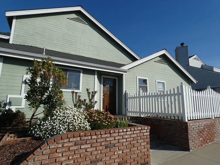 1149 Pacific Pointe Way — Photo 2
