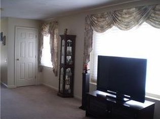 111A Turnessa Grn, North Providence, RI 02904