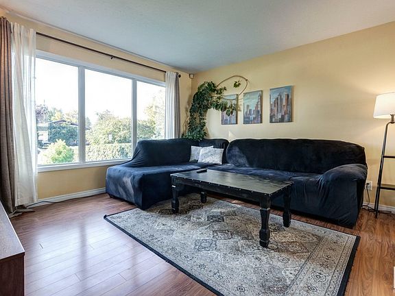 4th image of 15726 84th Ave NW