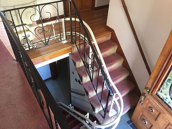 3rd image of 10 Dartmouth St