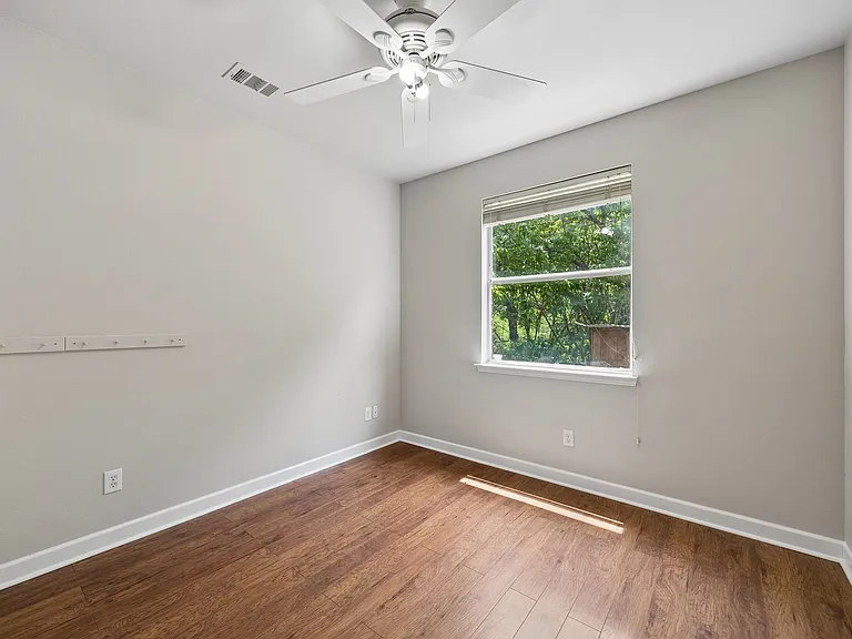3702 Senada Trl — Photo 15