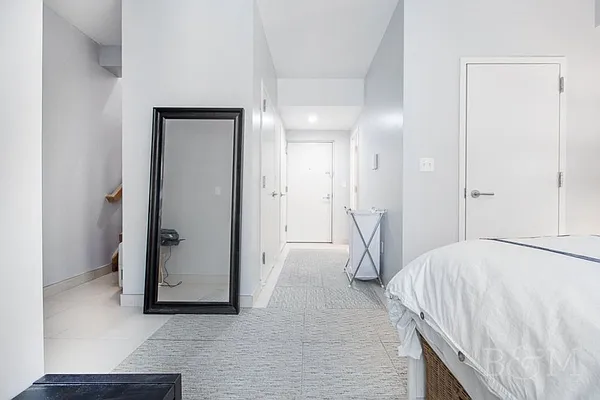 Sold by Brick&Mortar | media 4