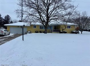 1 Hilltop Dr, Mount Vernon, OH 43050