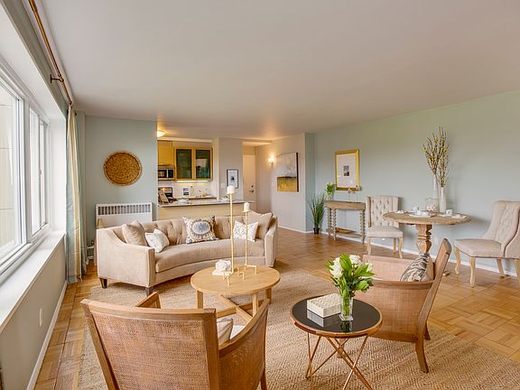 2nd image of 810 Gonzalez Dr APT 12M