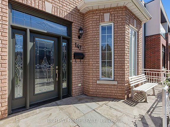 3rd image of 147 Dovercourt Rd