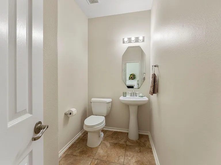17815 Misty Pond Ct — Photo 6