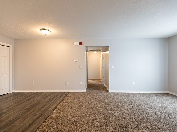 2nd image of 701 S Lyons Ave #Cb1607926