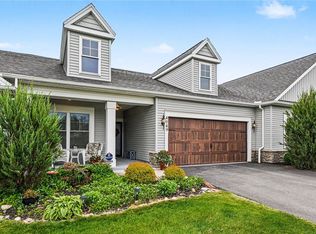 4049 Saint James Pkwy, Canandaigua, NY 14424