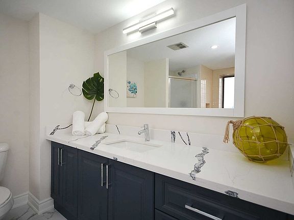 4th image of 4235 Sherwoodtowne Blvd Unit 1001
