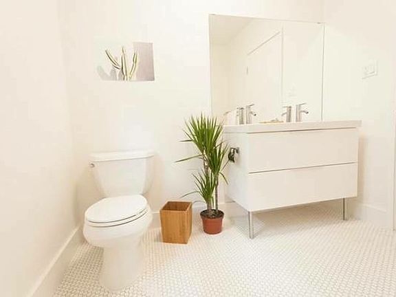 5th image of 3100 W London St #419.5