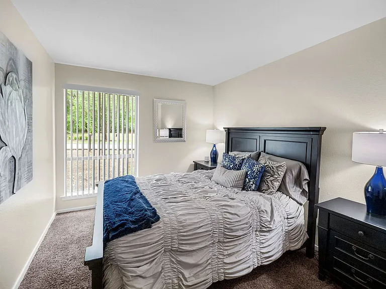 Summer Trace Apartments — Photo 5