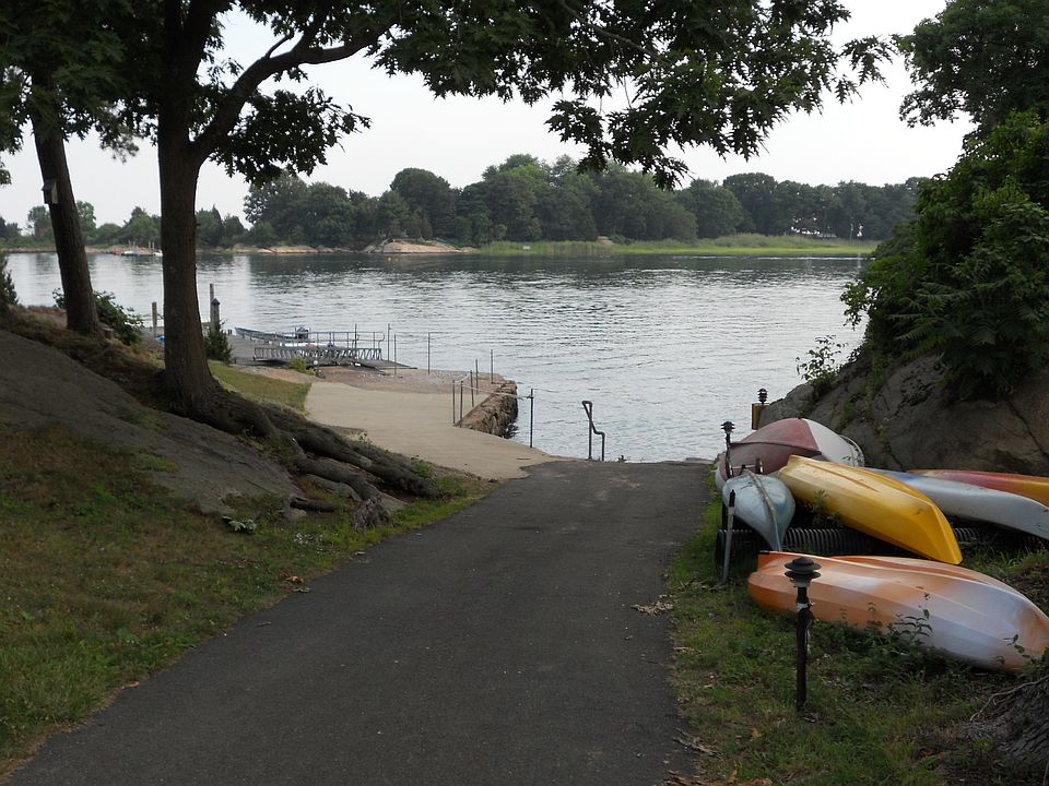 Path to beach