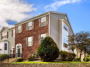 621 Village Pkwy, Circle Pines, MN 55014