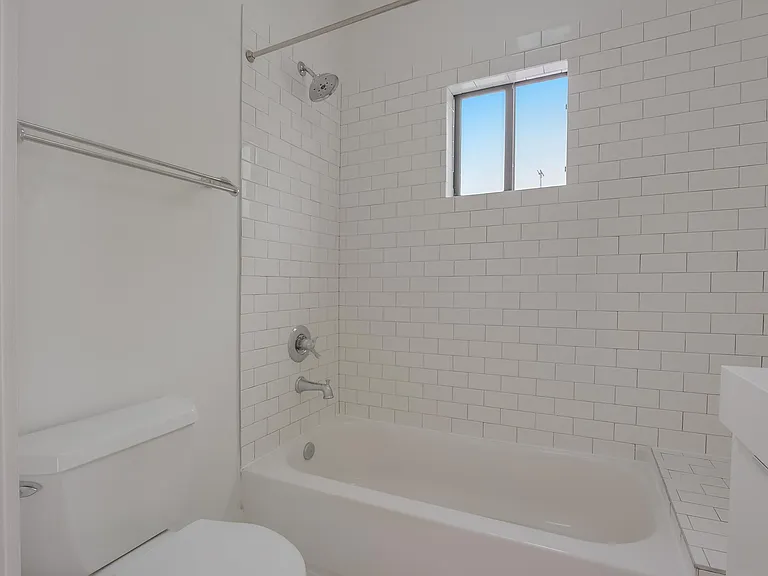 3102 London St #3110 — Photo 17
