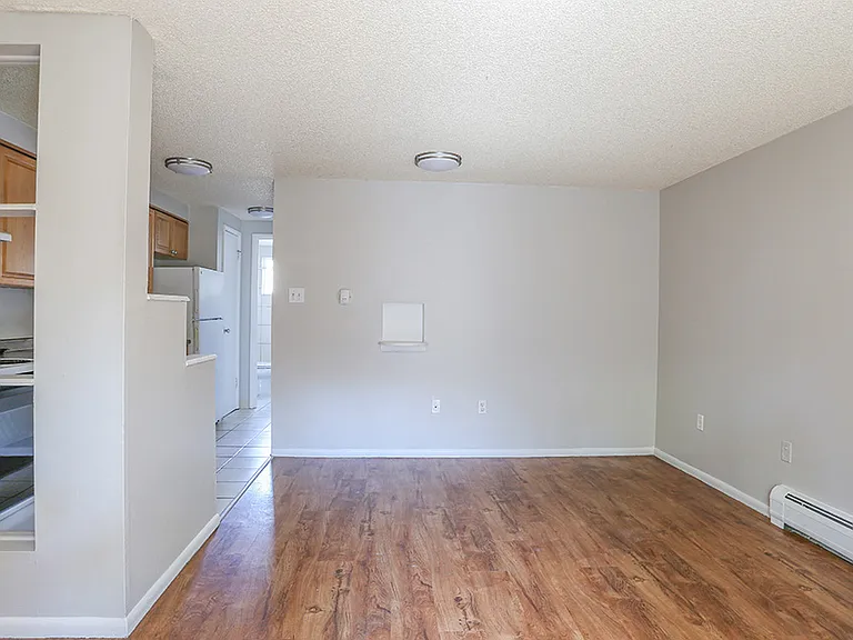136 N Washington St — Photo 18