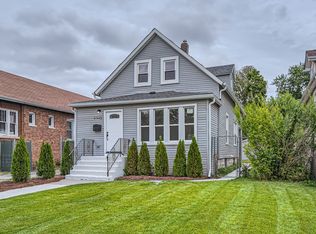 9945 S Beverly Ave, Chicago, IL 60643