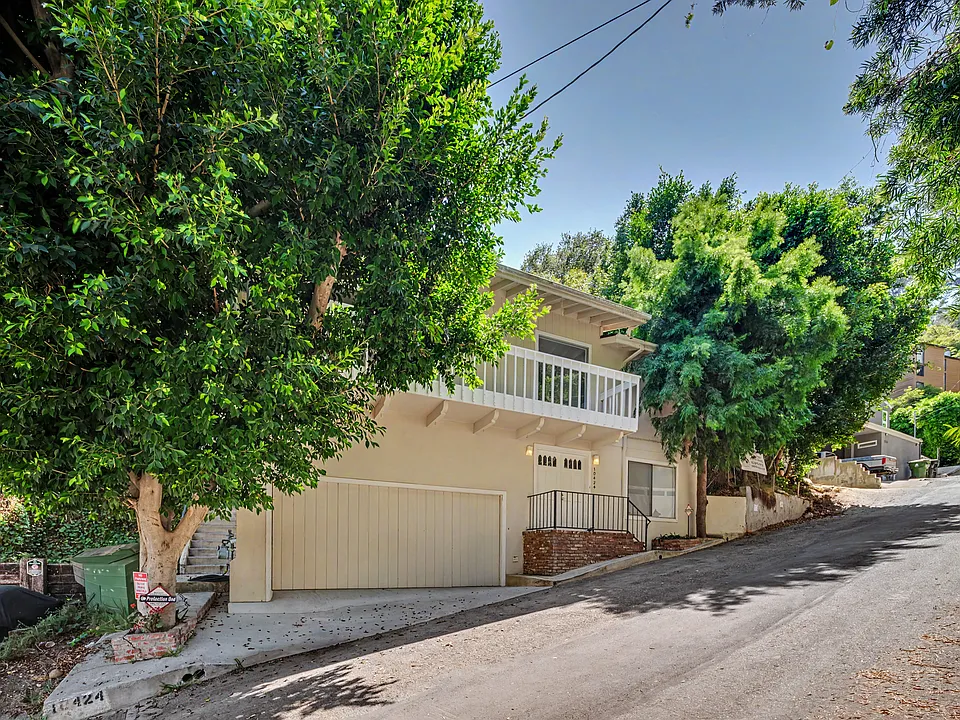 10424 Oletha Ln