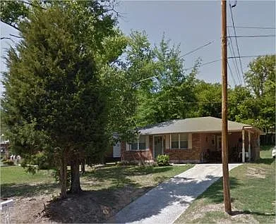 2331 Mimosa Dr — Photo 1