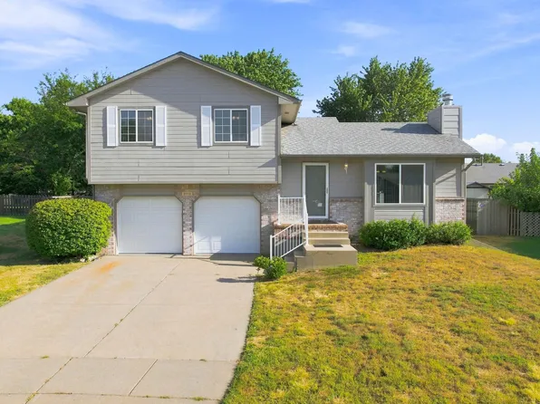 8110 W Westlawn Cir, Wichita, KS 67212
