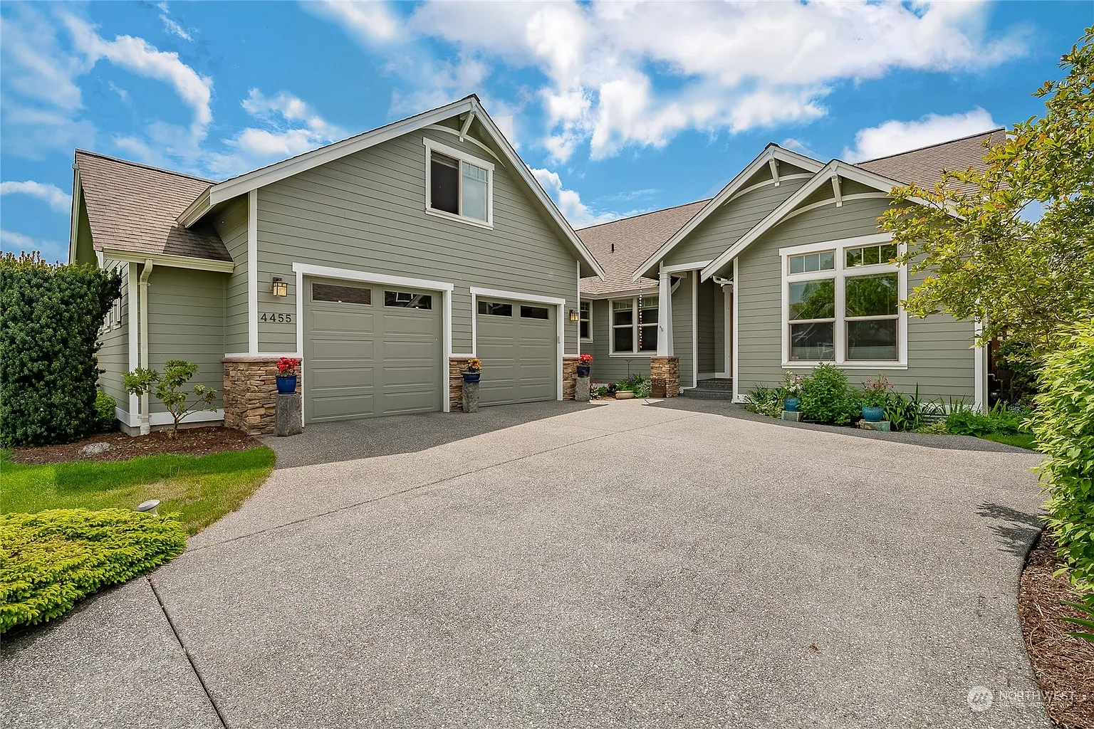 4455 Castlerock Drive photo 1